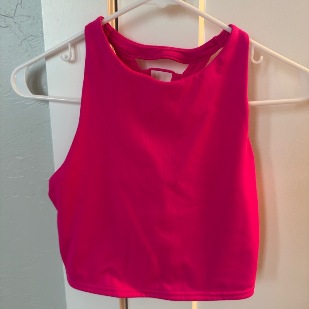 ALO yoga pink crop tank, size small!
